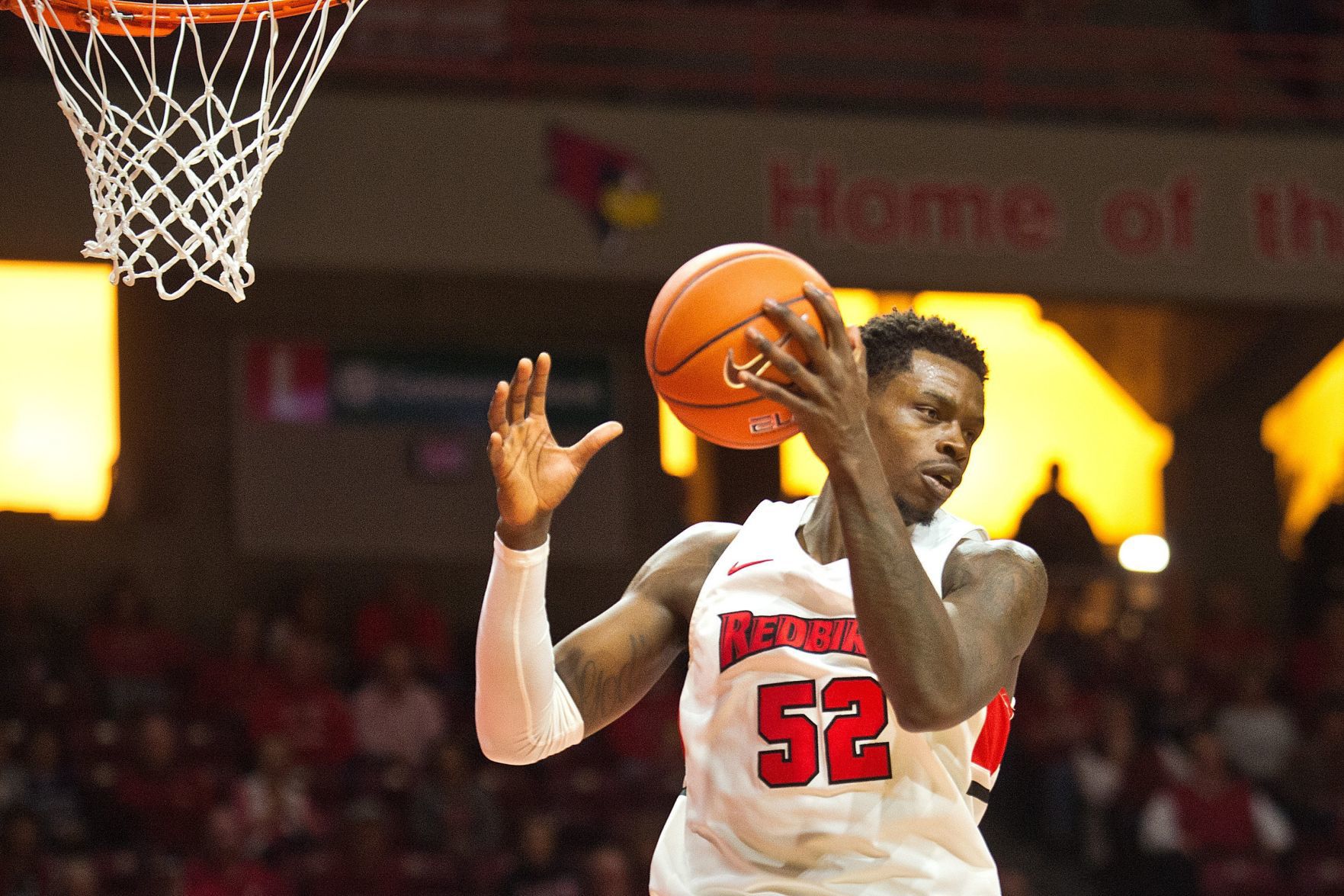 010919-blm-spt-19isuhoops